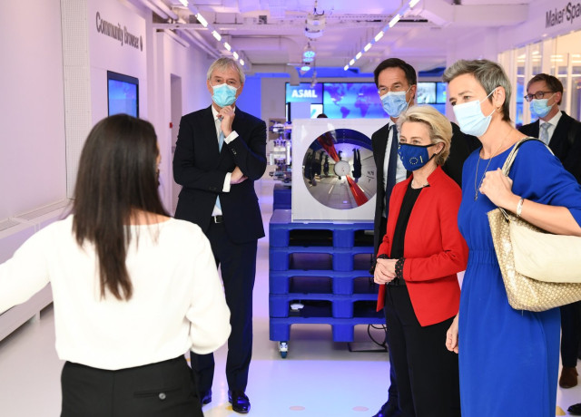Von der Leyen President van de Europese Commissie op bezoek bij ASML