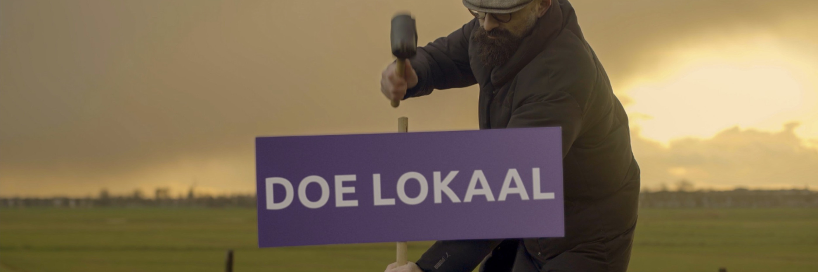Bordje op platteland 