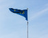 Euopeese vlag op stok wappert in de wind
