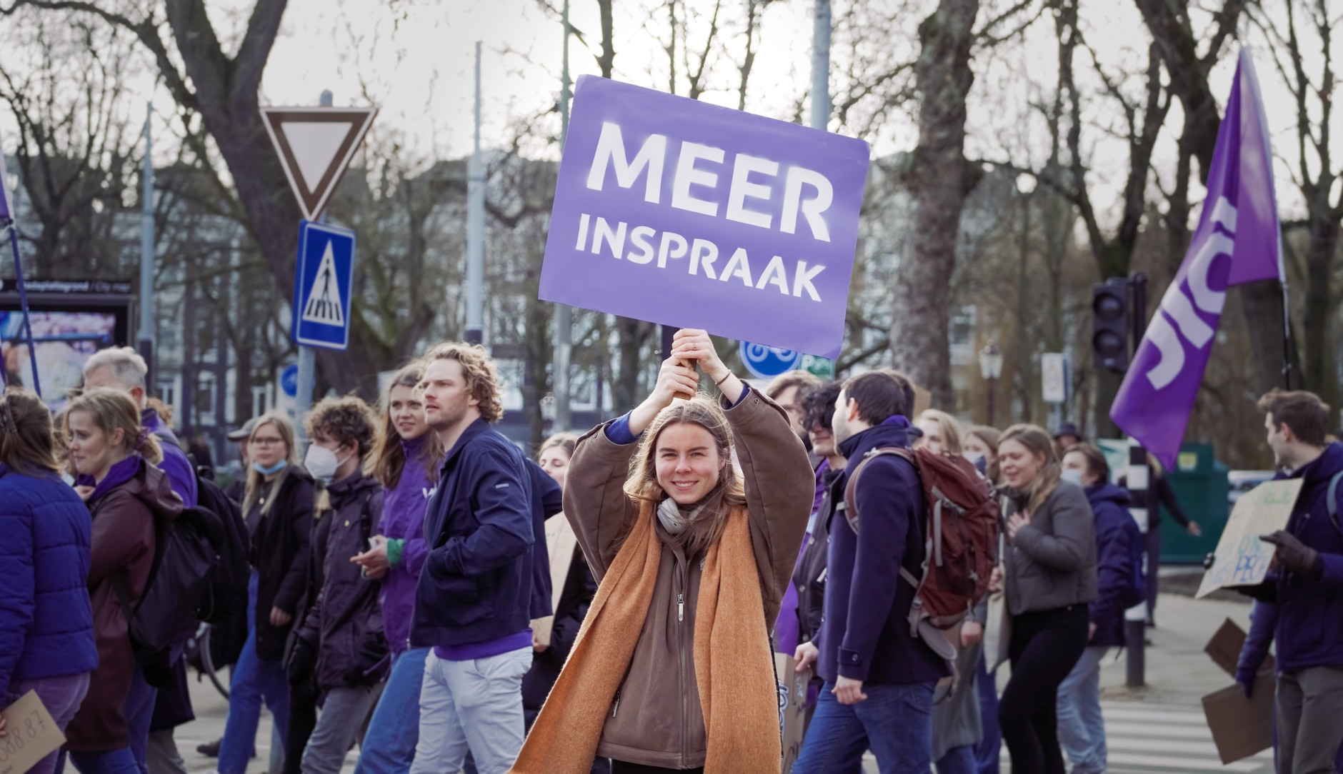 Volt optocht met bordje meer Inspraak