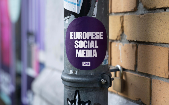 Sticker met 'Europese social media'