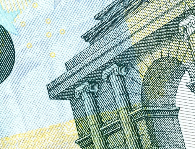Closeup van een bankbiljet met pilaren erop