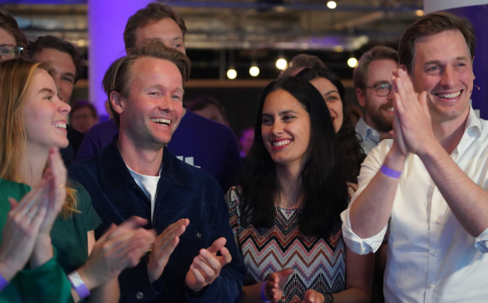 Anna, Reinier, Gaby, Laurens bij Europese Parlementsverkiezingen uitslag