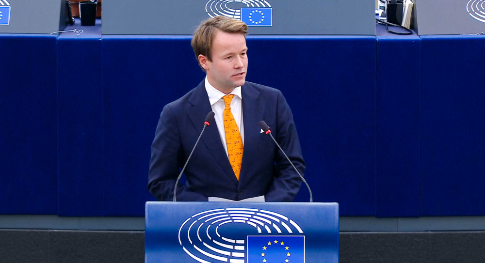 Reinier van Lanschot aan het spreken in het Europees Parlement