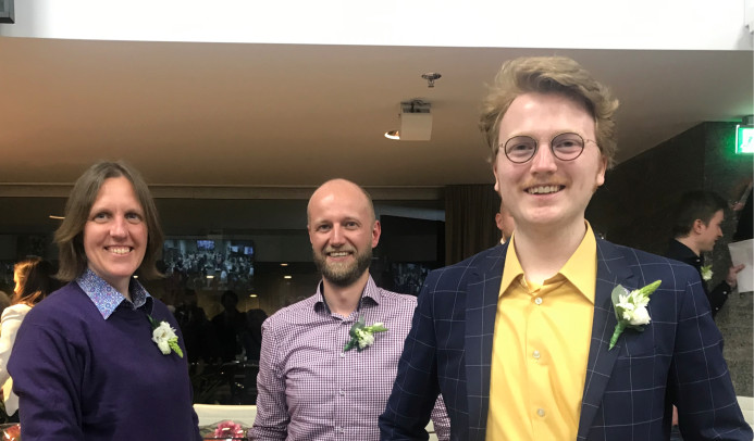 De fractie van Volt Eindhoven in de raadzaal.