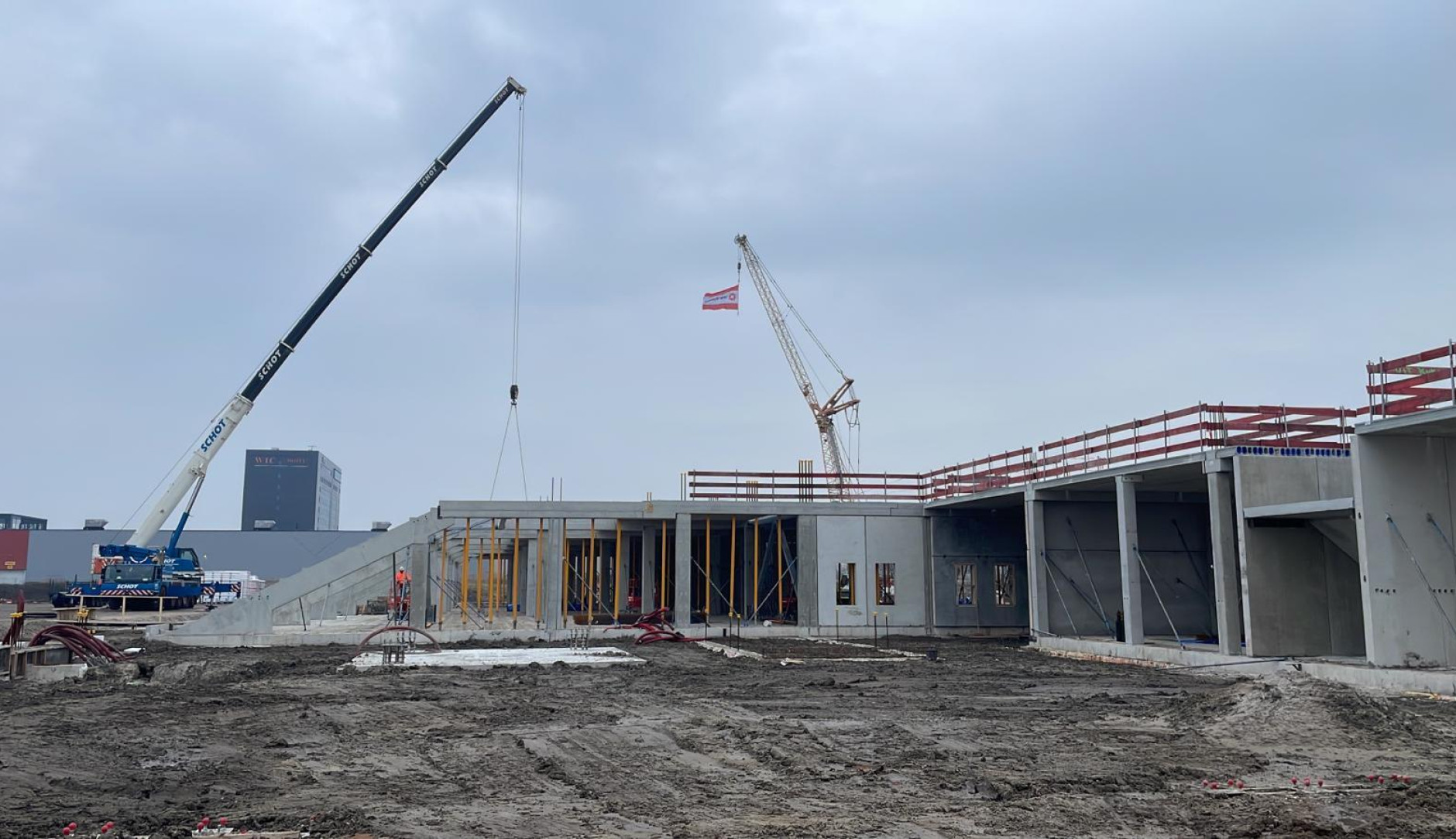 Nieuw Cambuurstadion in opbouw