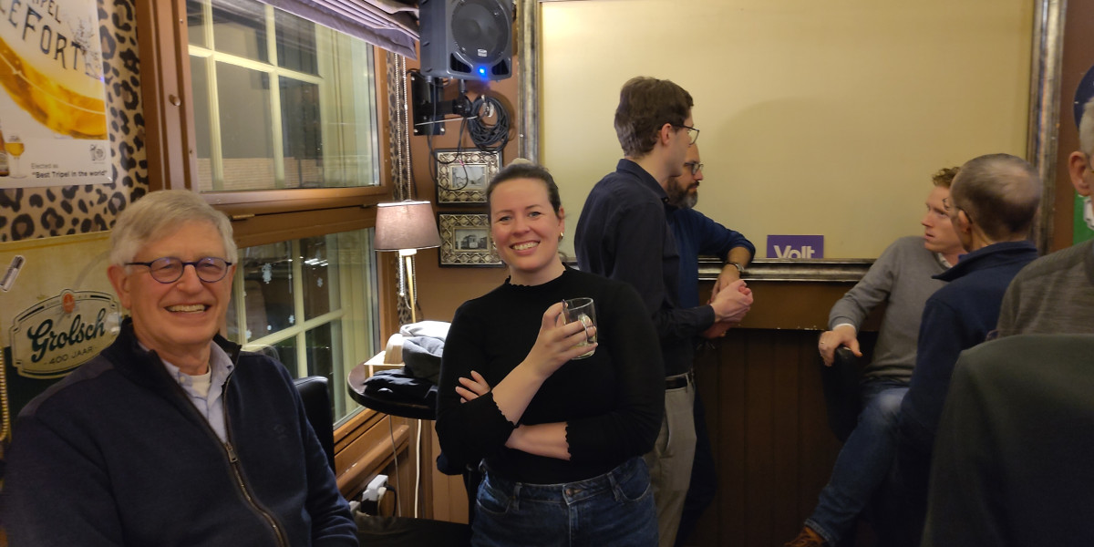 Proosten op onze eerste zetel in Leidschendam-Voorburg borrel - 24 maart