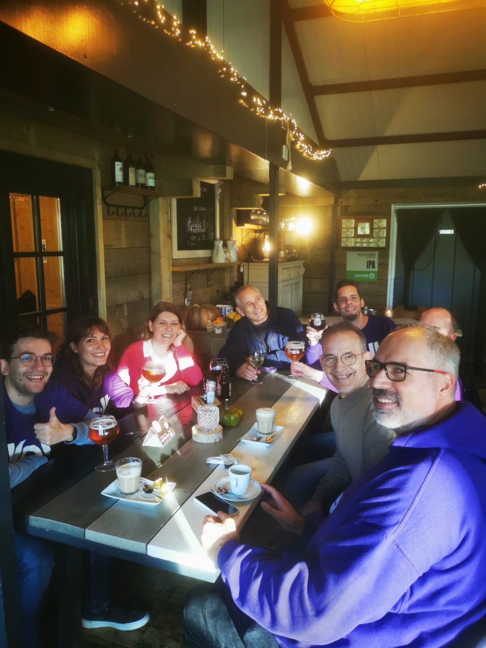 Limburgse Volters in café na campagneactie