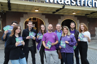 Volters voor station Maastricht