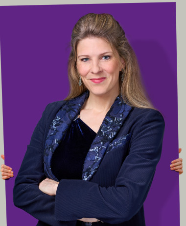 Monique van der Poel. Foto #9 op de lijst van Volt Haarlem. Fotograaf; Rico Ploeg, Haarlem, 2026.