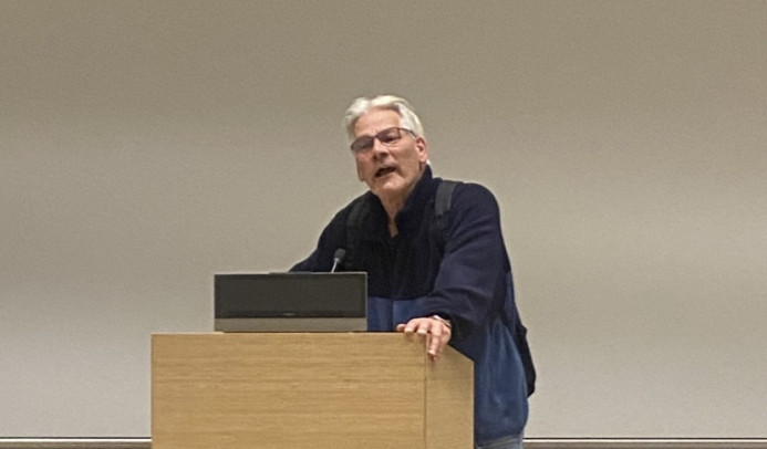 Hans de Jong van Volt Woerden achter inspraaktafel bij provincie Utrecht