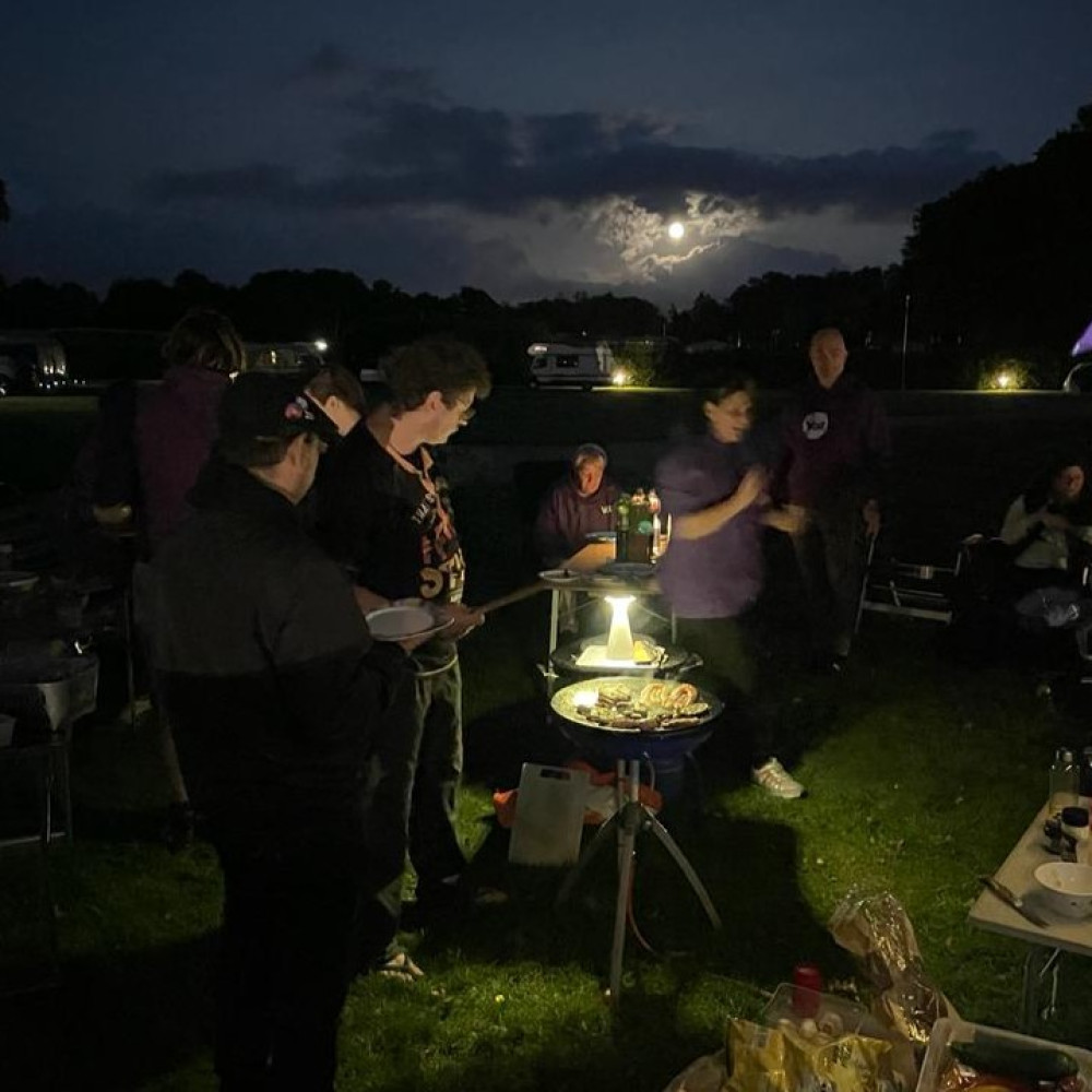 Volt barbecue in de avond