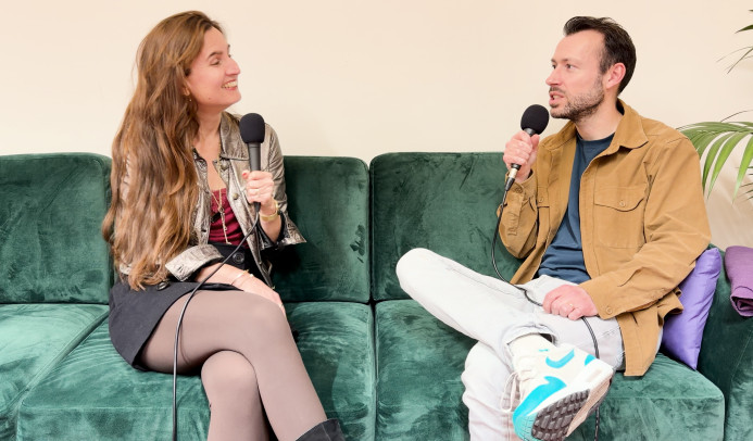 Linda en Sander praten over Geld voor U