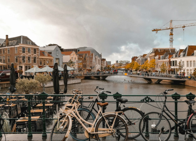 Impressie van de Leidse binnenstad. -- Impression of the Leiden city centre.